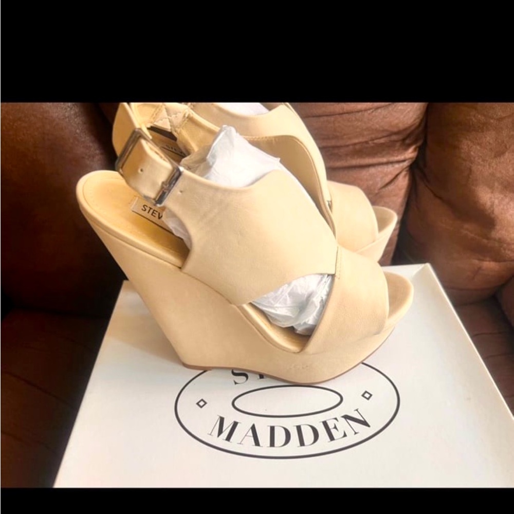 Steve Madden Platform High Rise Wedges